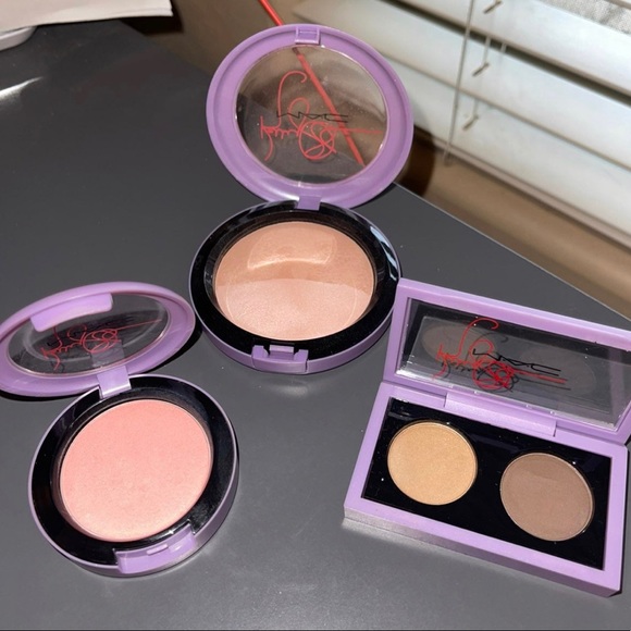MAC Kelly Osbourne bundle - Picture 2 of 9
